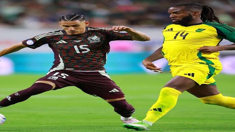 Mexico edge Jamaica 1-0 but lose captain Alvarez to injury