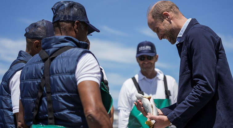 Prince William visits fishing community on last day of SA trip