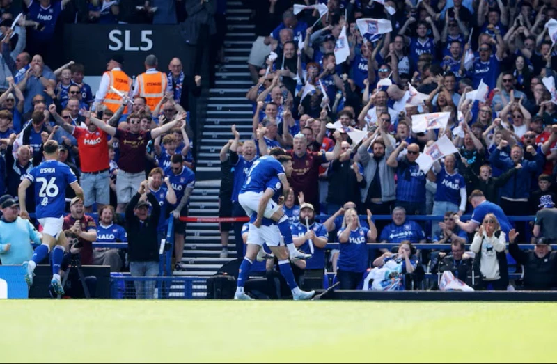 Ipswich promoted to the Premier League, Wrexham miss playoffs