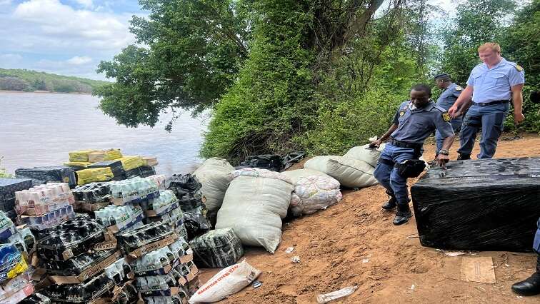 Police intercept a smuggling operation along the Limpopo River