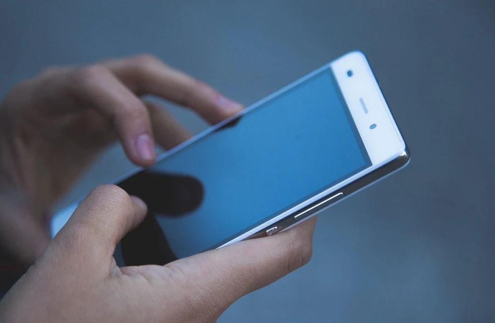 Communications Department advocating for affordable smart phones