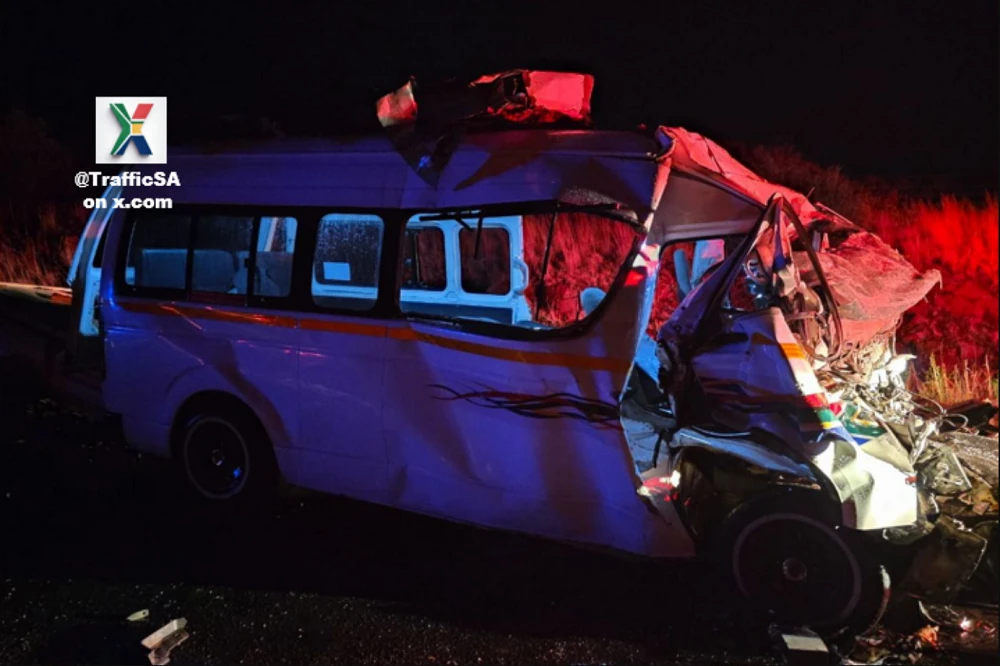 One killed, 7 injured in Van Standensrus taxi-truck collision