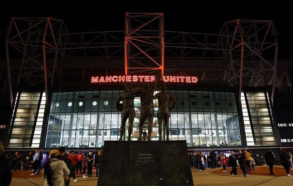 Manchester United announce plans to build new 100 000 seater stadium