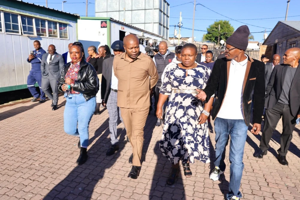 Gauteng Education to provide mobile classrooms at Bovet primary