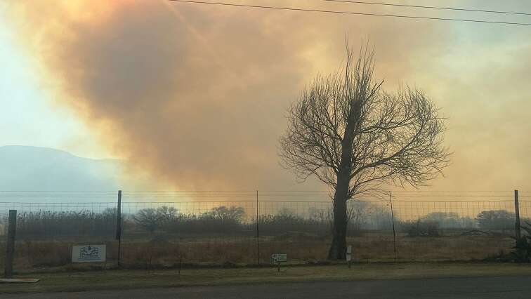 Eastern Cape motorists advised to be cautious as veld fires rage on