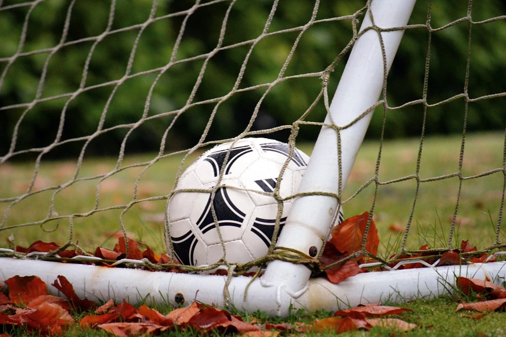 Premier League’s six-yard battles test limits of the laws
