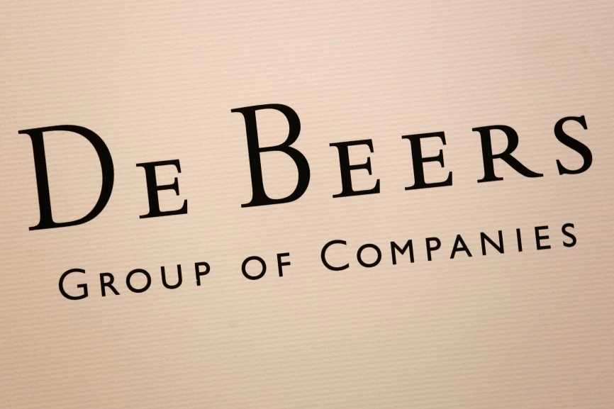 De Beers announces kimberlite field discovery in Angola