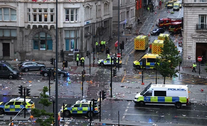 Car plows into fans at Liverpool parade, dozens in hospital