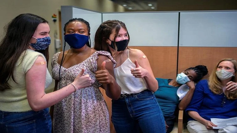 New York teens get vaccinated against COVID-19