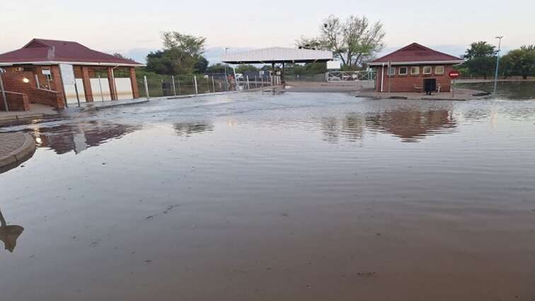 Assessments begin at Grobler’s Bridge Border Post after floods