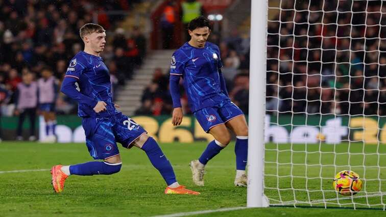 Chelsea stroll to 5-1 away win over 10-man Southampton