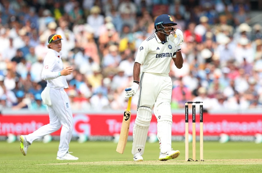 Two wickets drag England back into opening test just before lunch