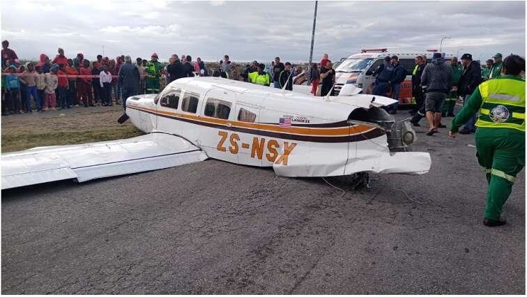 Small plane crash lands in Gqeberha