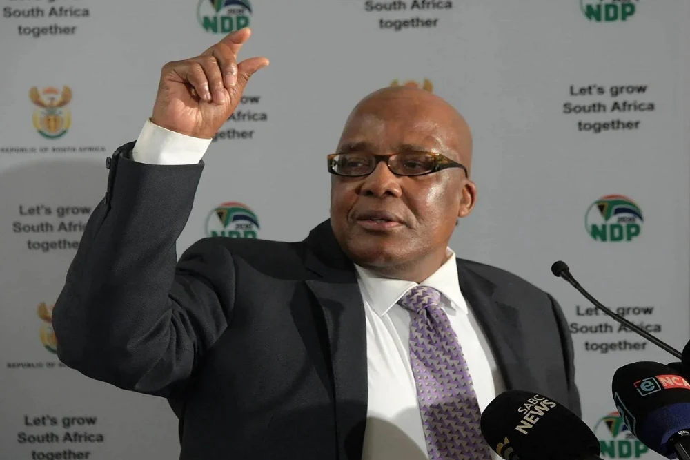 No need for alarm over India’s COVID surge: Motsoaledi