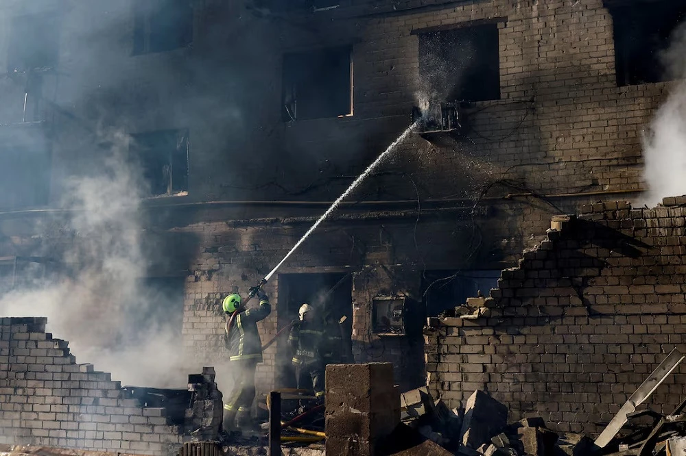 Four killed in Russian air attack on Ukraine