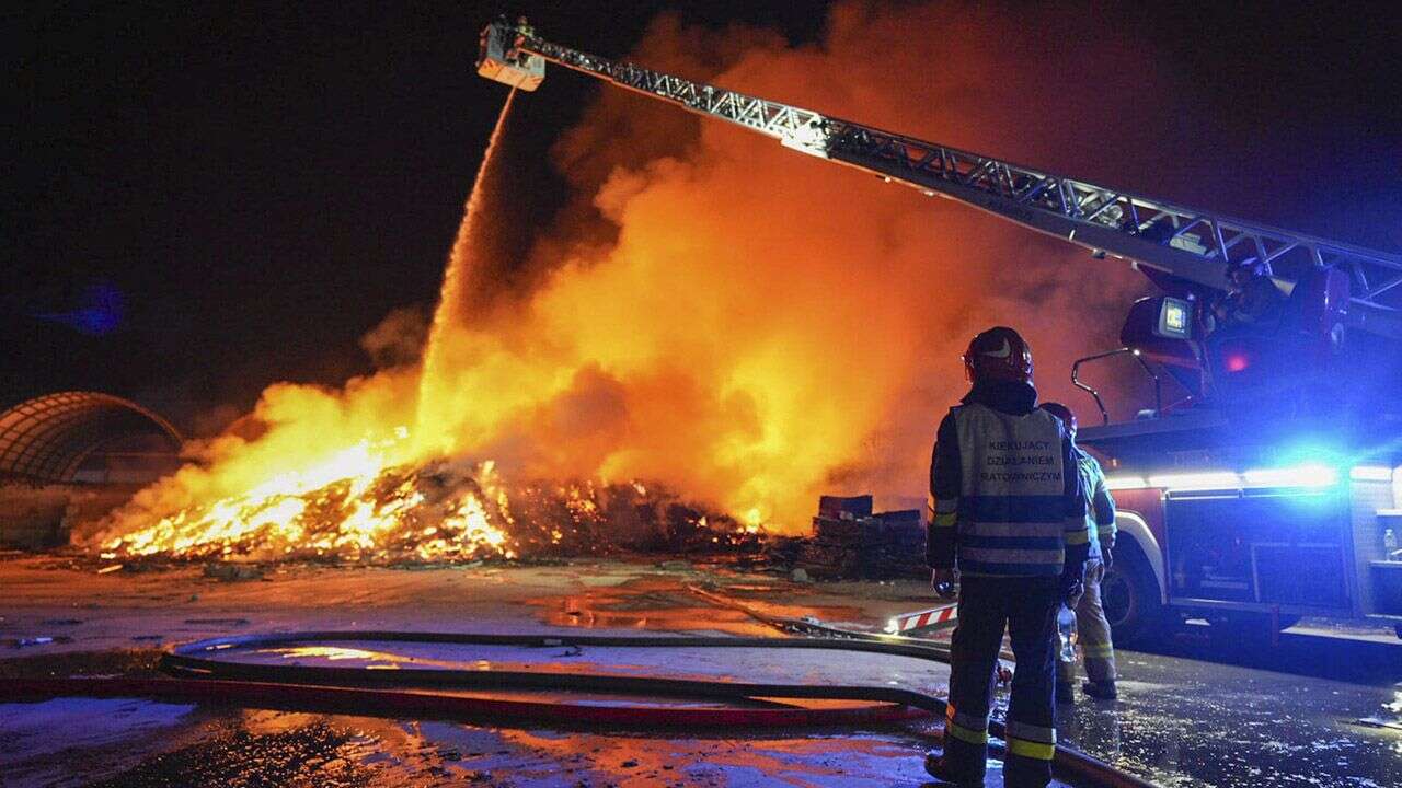 Pożar w Koniecpolu. Wiele godzin walki z ogniem [WIDEO]