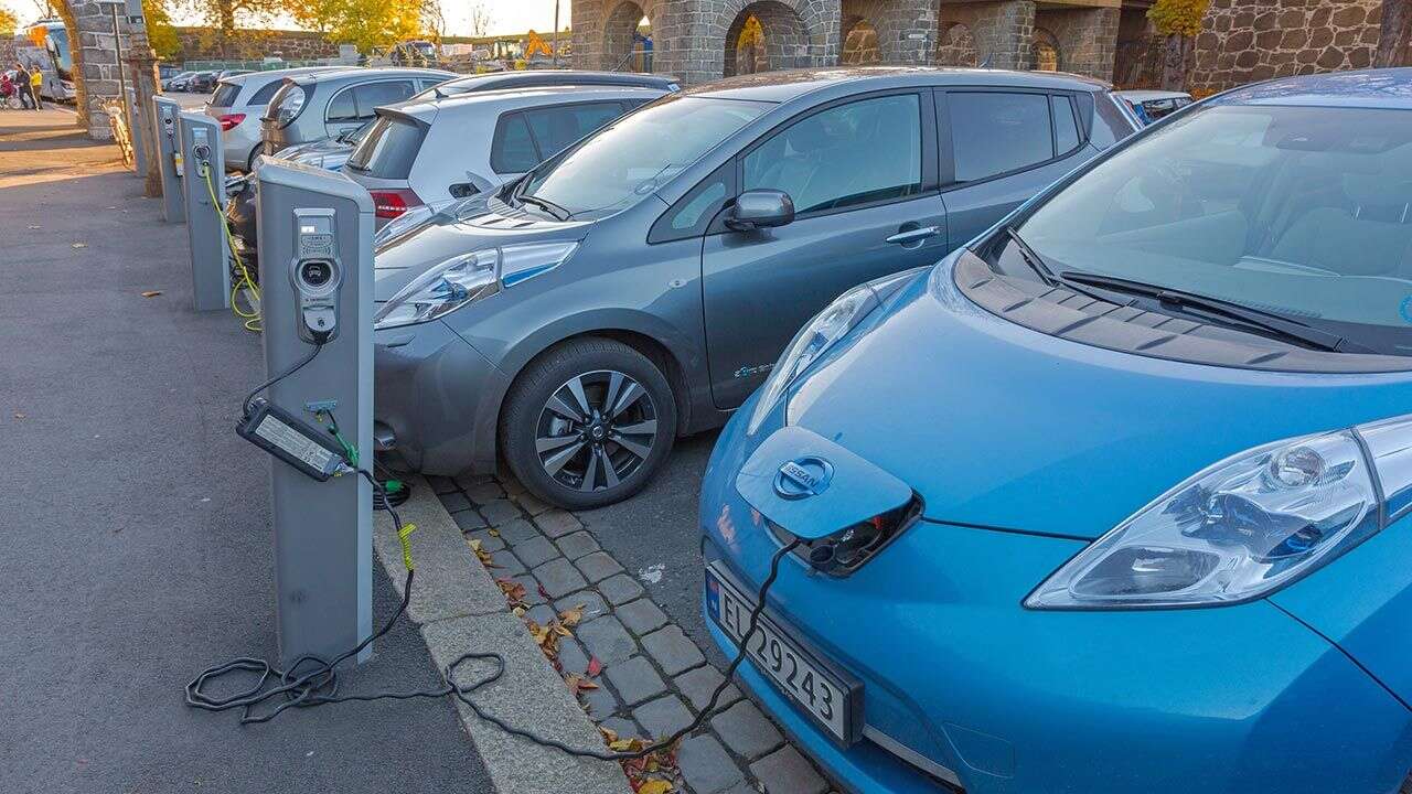 Norwegowie idą z prądem. Biją rekordy sprzedaży aut elektrycznych