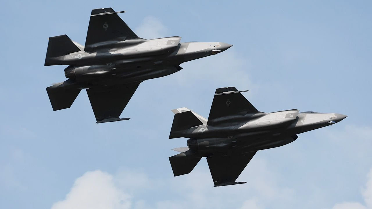 Od Westerplatte do Wawelu. Myśliwce F-35 nad Polską