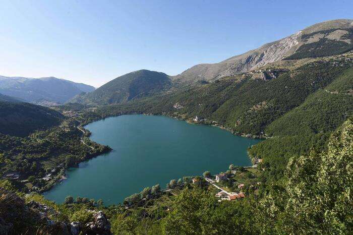 Vele blu, 12 comuni sui laghi al top. C'è pure Scanno in Abruzzo