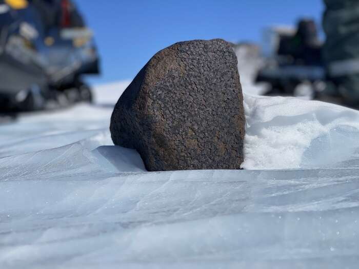 Antartide, ritrovato un meteorite che pesa quasi 8 kg