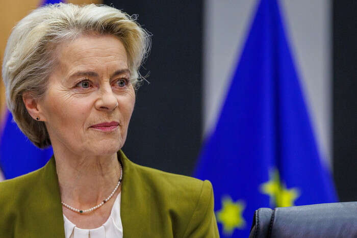 Von der Leyen, 'il G7 è al fianco della coraggiosa Ucraina'