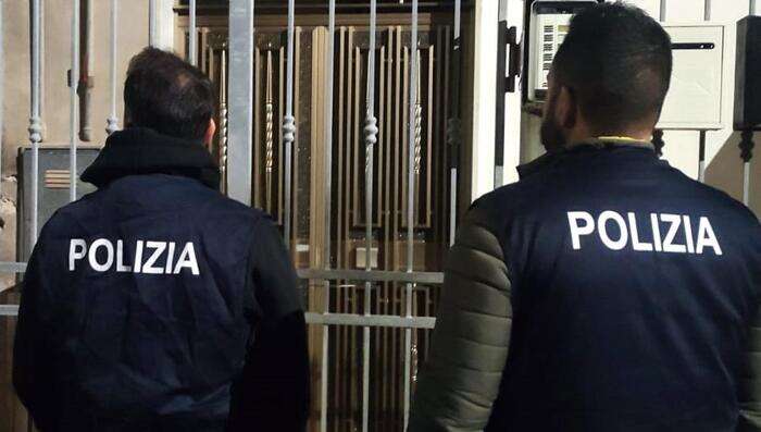 Noto avvocato preso a sprangate e rapinato in casa, 8 arresti