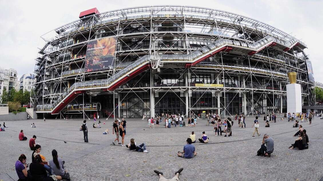 Il Centre Pompidou chiude per 5 anni, folla di visitatori