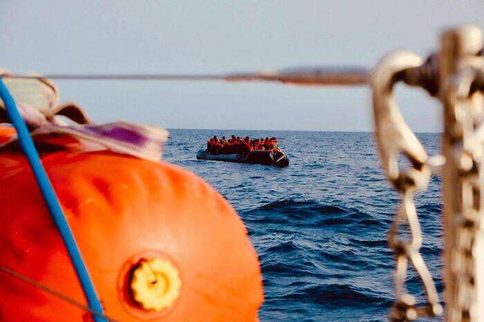 Naufraga barchino davanti a Lampedusa, forse 2 migranti dispersi