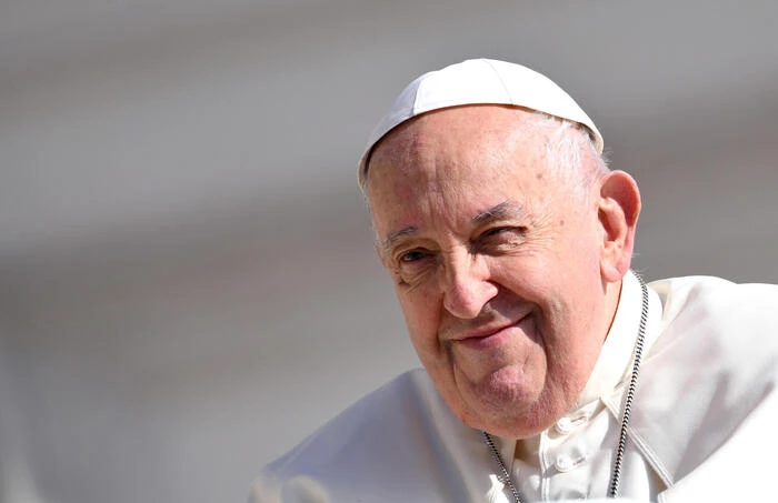 Il Papa, omelie siano brevi, altrimenti la gente si addormenta