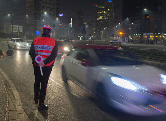 A Milano 'zone rosse' per pregiudicati e molesti fino a marzo