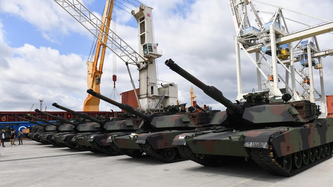 Australia, consegnati carri armati M1A1 Abrams all'Ucraina