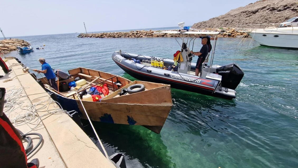 Nuovo sbarco di migranti nel sud Sardegna, arrivati in 47