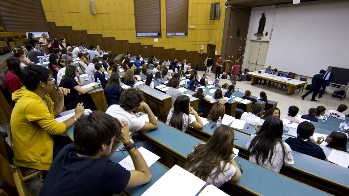 'Mi dia almeno 18...', universitario bocciato scrive al prof