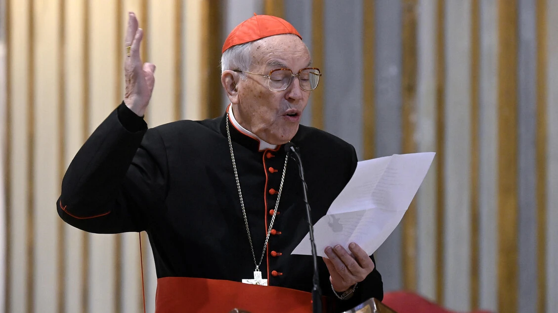 Il cardinale Re presiede la Supplica dell'8 maggio a Pompei