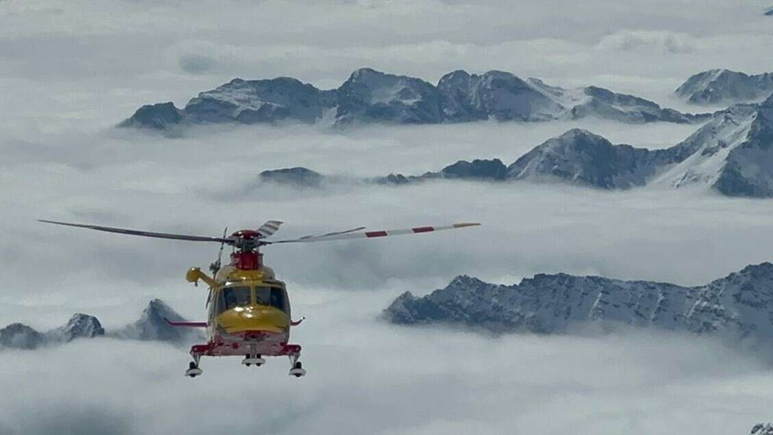 Valanga in fuoripista sopra Cervinia, sciatrice travolta