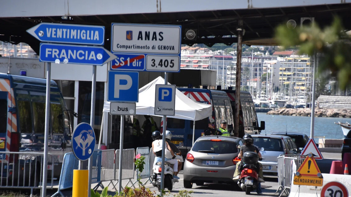 Pestaggio choc a Brescia, arrestato 23enne in fuga