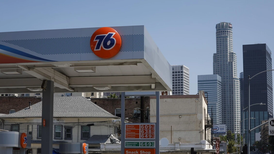 Senato Usa blocca il divieto delle auto a benzina in California