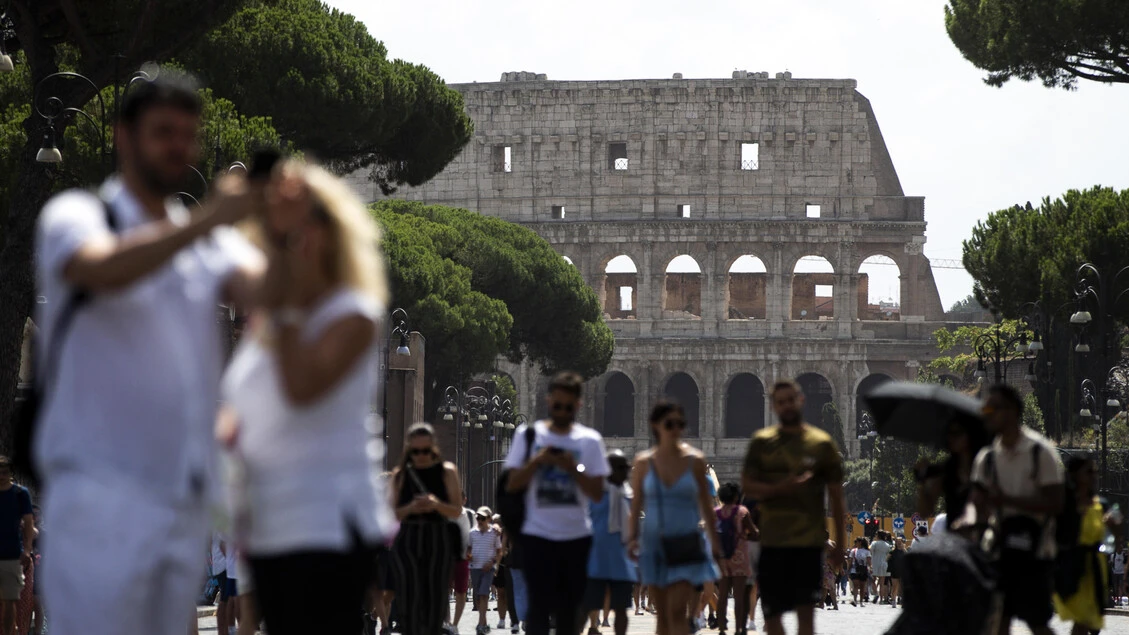 Federalberghi Roma, +4,8% arrivi rispetto al 2024 per Ferragosto