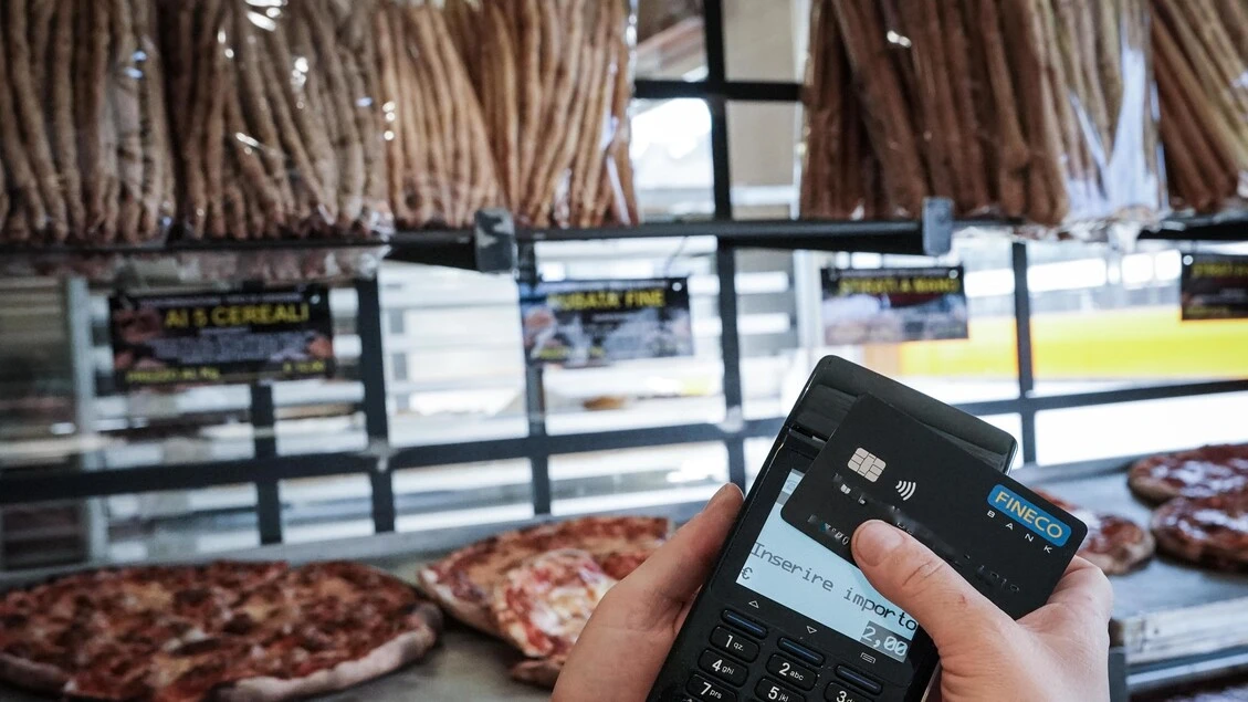 Bankitalia, avanzano pagamenti digitali, balzo bonifici instantanei