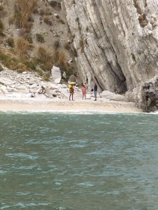 Maltempo, canoisti salvati dalla Croce Rossa a Sirolo