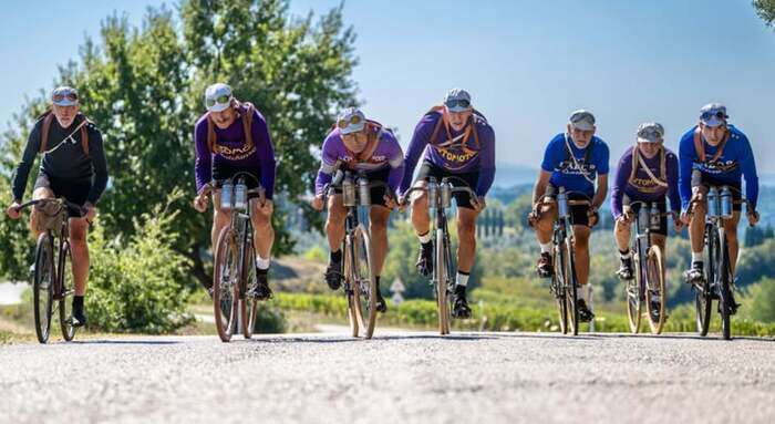 9.000 atleti da 52 Paesi hanno pedalato all'Eroica