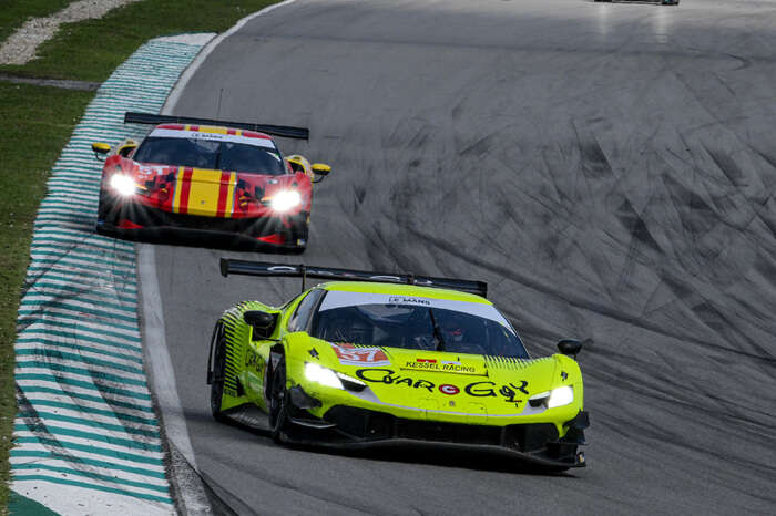 La Ferrari 296 GT3 centra la vittoria numero 100 a Sepang