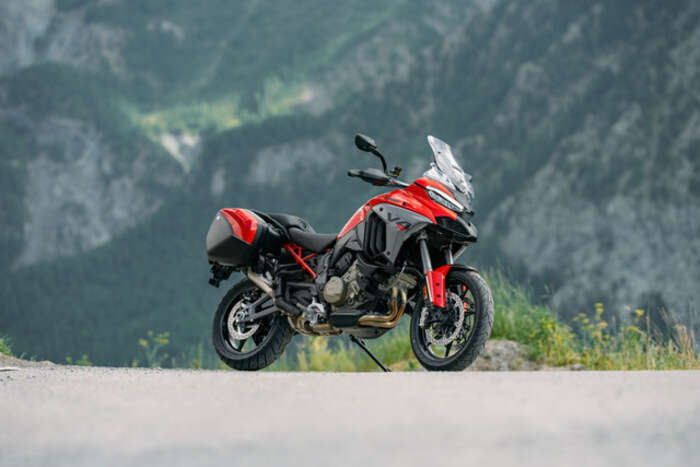 Ducati Multistrada V4 si rinnova tra tecnologia e comfort