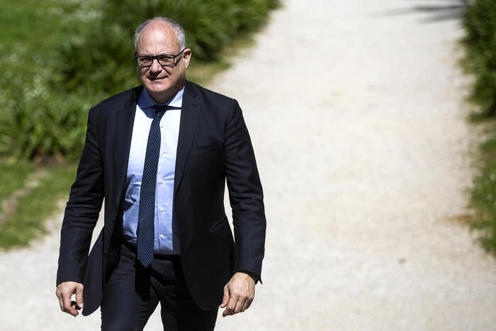 'Metti giubbotto anti proiettile', Gualtieri minacciato