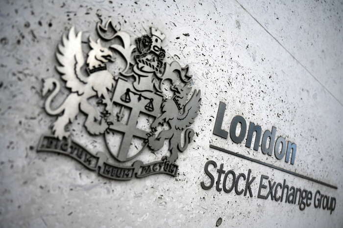 Borsa: l'Europa conclude fiacca, Londra -0,1%