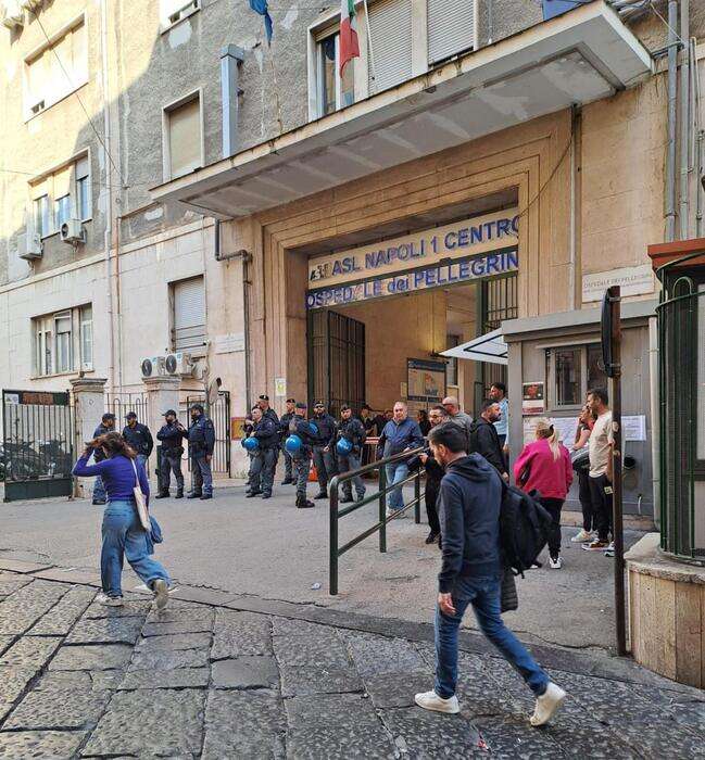 All'ospedale degli sparati, i medici in trincea