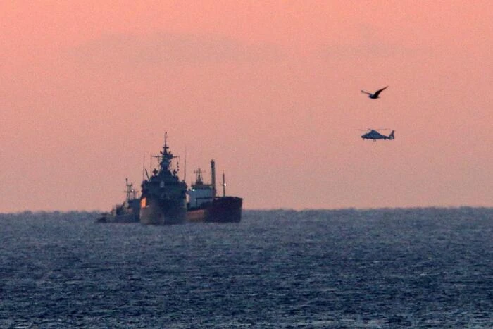 Fregata greca di Aspides apre il fuoco contro droni