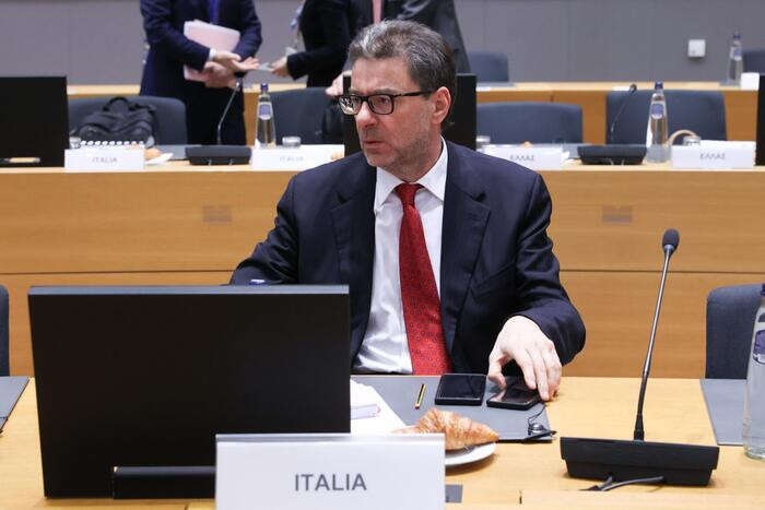 Giorgetti, ambizioso 2% Pil chiesto da Nato, nel 2025 all'1,57%