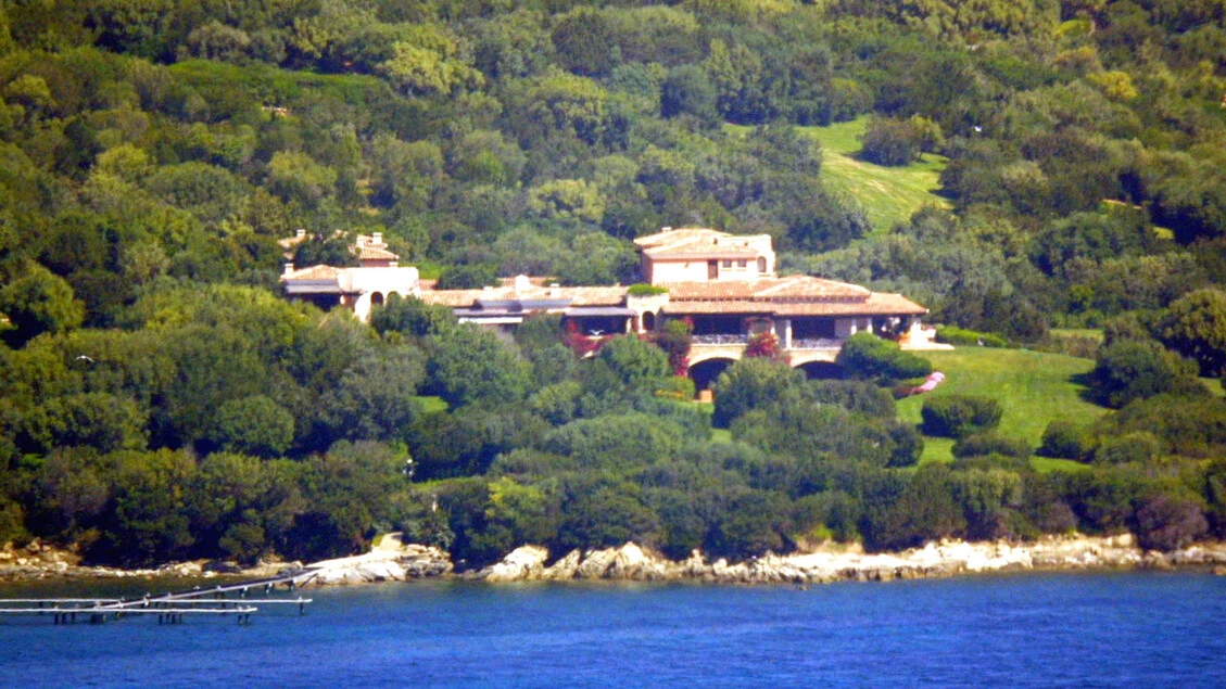 Verso la vendita di Villa Certosa, acquirente interessato