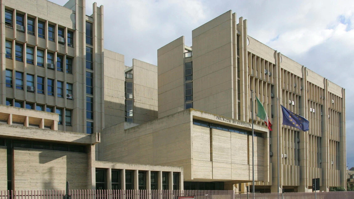 Spari contro l'auto dell'allenatore, indagato consigliere Puglia